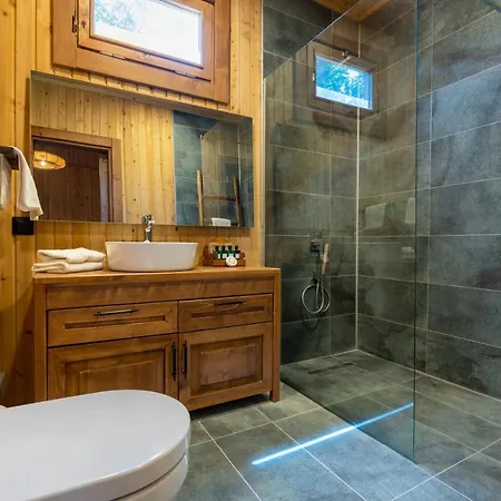 Naturelife & - Free Access To Odile Отель Чирали